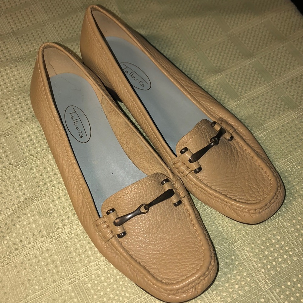 Talbots Women’s Cream Leather Loafers
